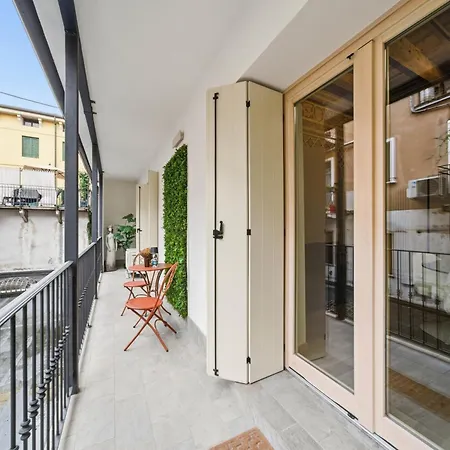 Casa Elena Al Balcone Di Giulietta - Charme And Style 아파트