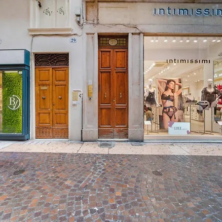 Casa Elena Al Balcone Di Giulietta - Charme And Style 베로나